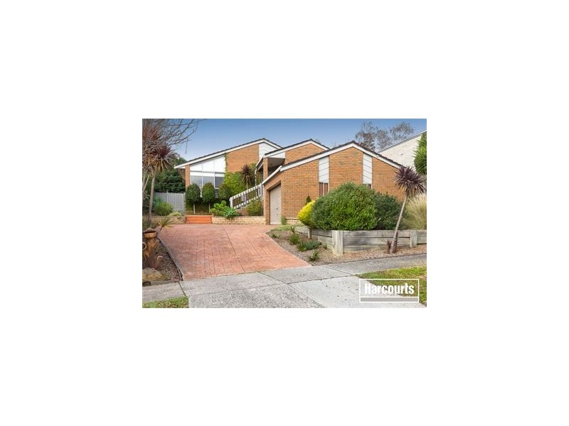 12 Ellaswood Close, Berwick VIC 3806