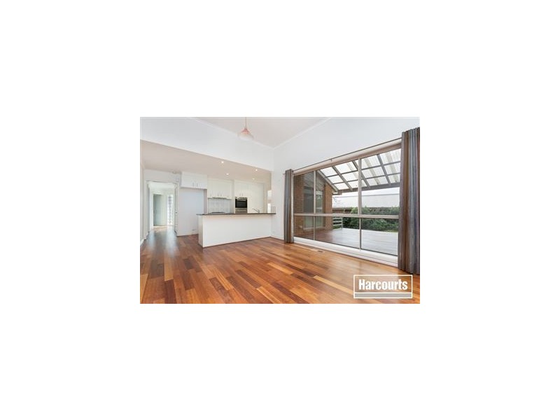 12 Ellaswood Close, Berwick VIC 3806