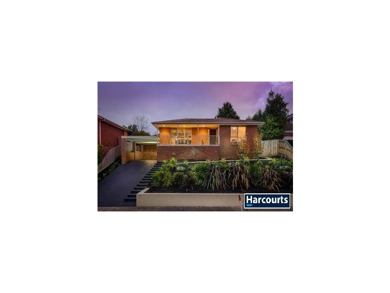 5 Lawrence Drive, Berwick VIC 3806