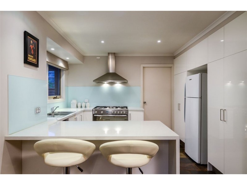 5 Lawrence Drive, Berwick VIC 3806