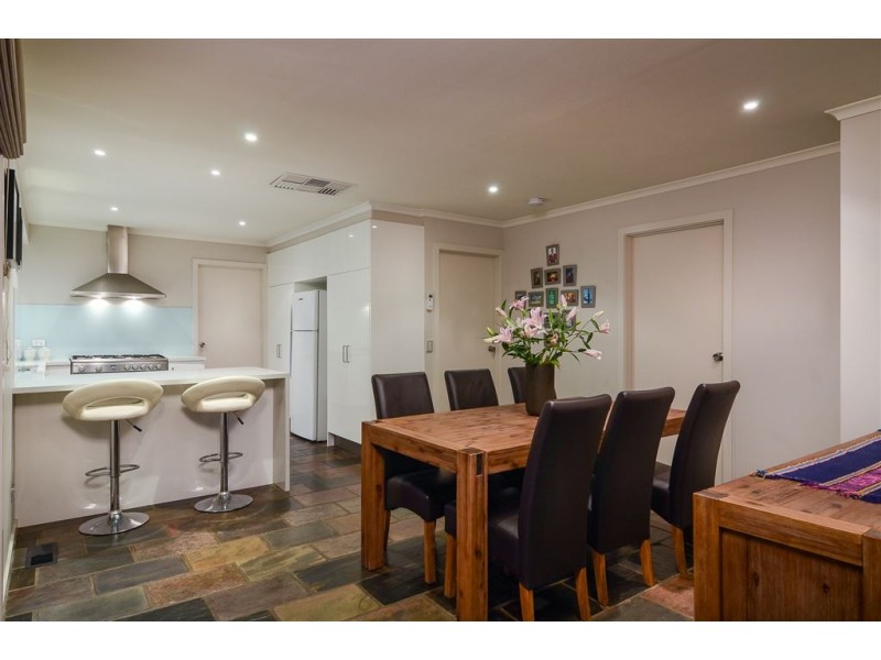 5 Lawrence Drive, Berwick VIC 3806