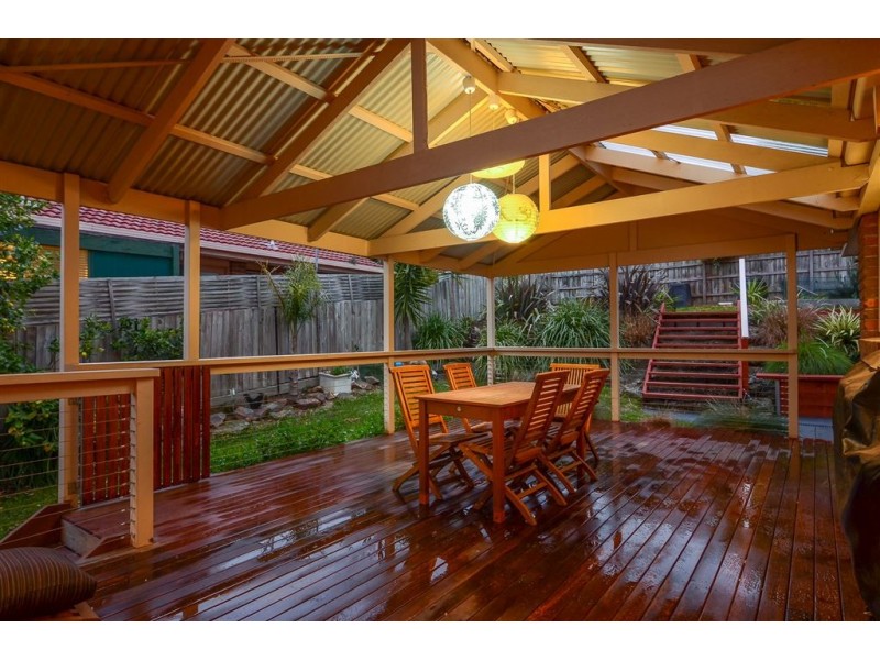 5 Lawrence Drive, Berwick VIC 3806