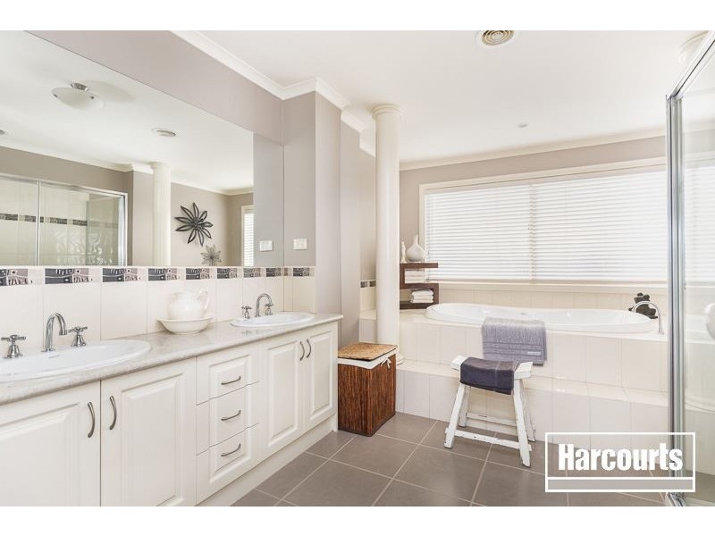 28 Piermont Drive, Berwick VIC 3806