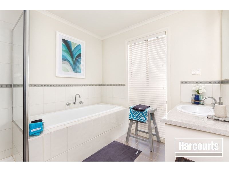 28 Piermont Drive, Berwick VIC 3806