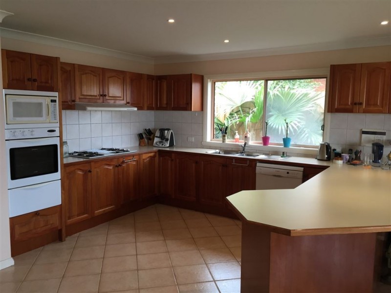 6 Grenville Court, Berwick VIC 3806