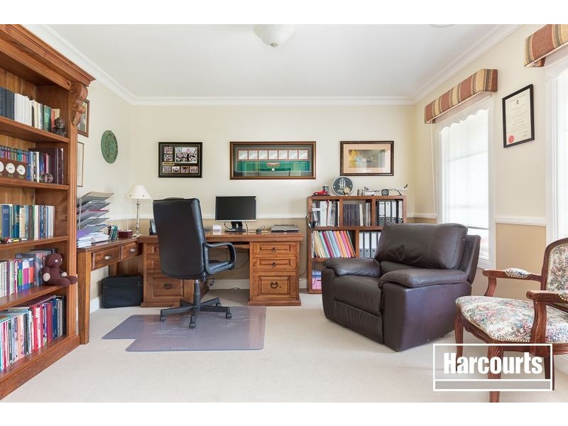 8 Tara Park Close, Narre Warren North VIC 3804