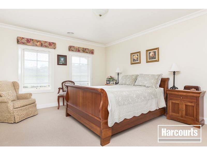 8 Tara Park Close, Narre Warren North VIC 3804