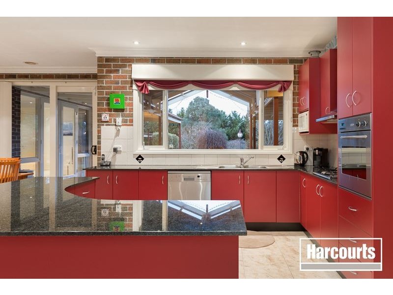 12 Glen Vista Drive, Narre Warren North VIC 3804