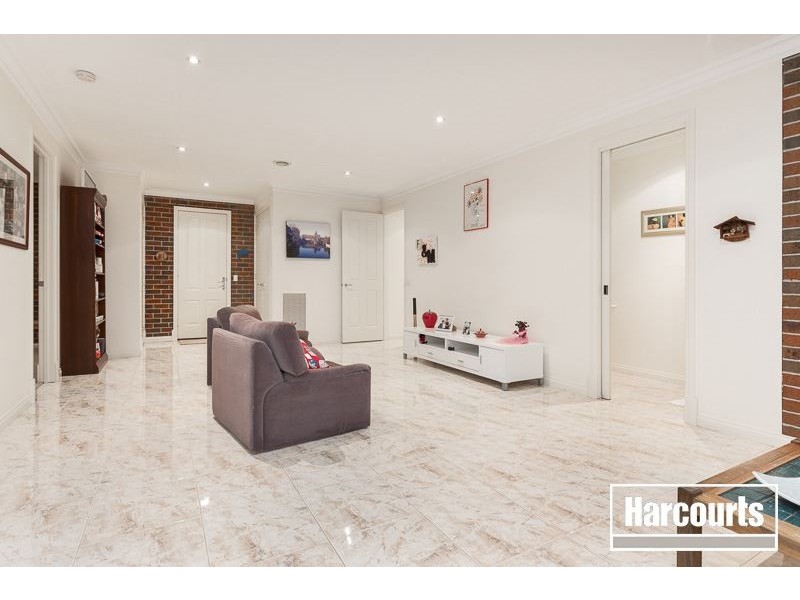 12 Glen Vista Drive, Narre Warren North VIC 3804