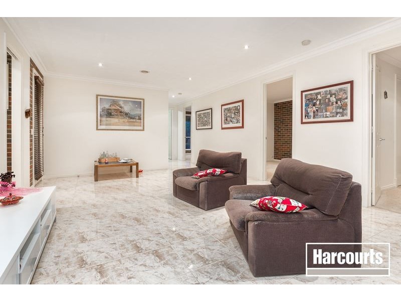 12 Glen Vista Drive, Narre Warren North VIC 3804