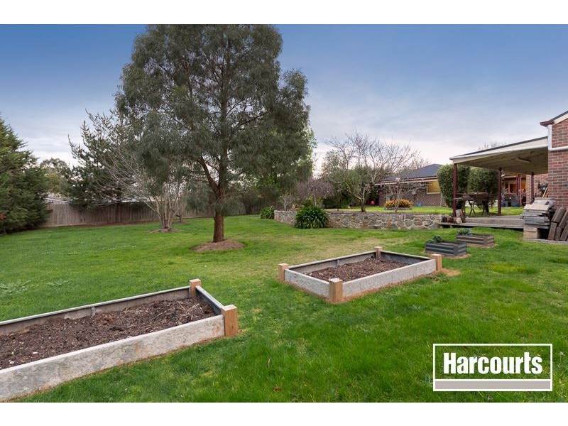 12 Glen Vista Drive, Narre Warren North VIC 3804