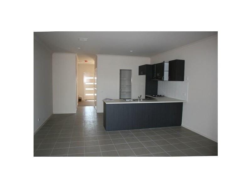 62 The Parkway, Pakenham VIC 3810