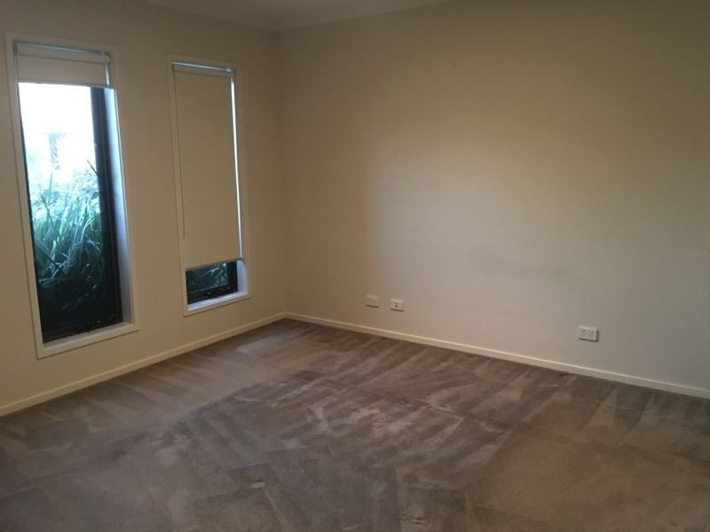 9 Stanhope Avenue, Berwick VIC 3806