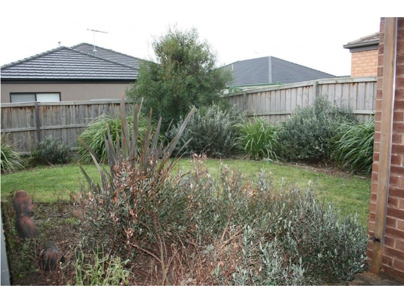 9 Stanhope Avenue, Berwick VIC 3806