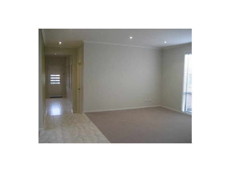 3 Tyrone Avenue, Pakenham VIC 3810