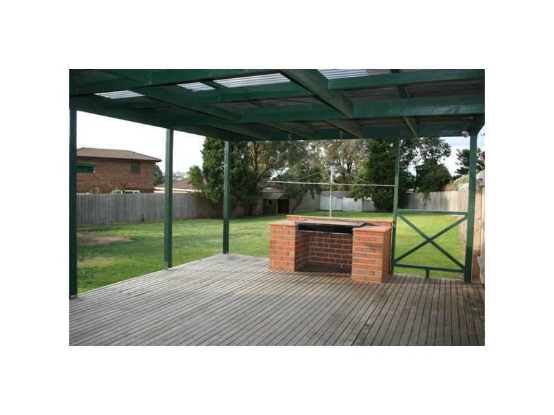 4 Dulnain Close, Hampton Park VIC 3976