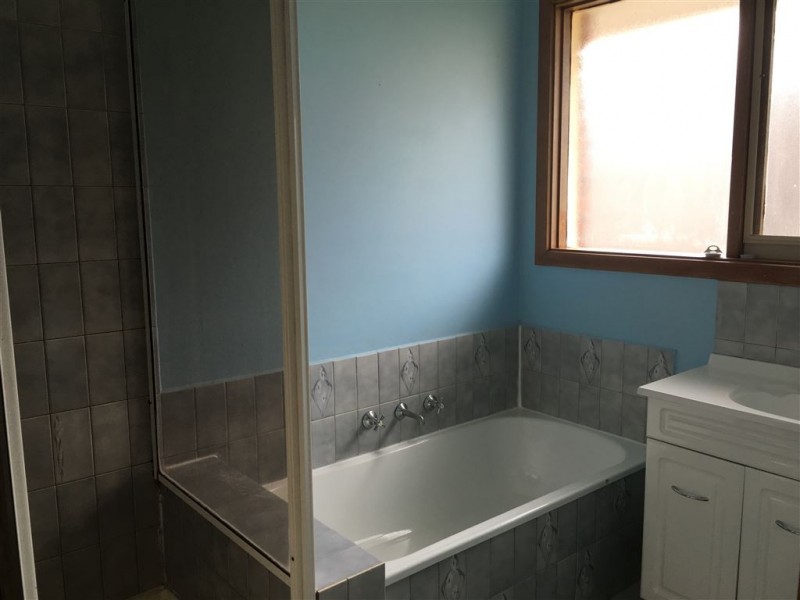 2 Cathie Court, Narre Warren VIC 3805