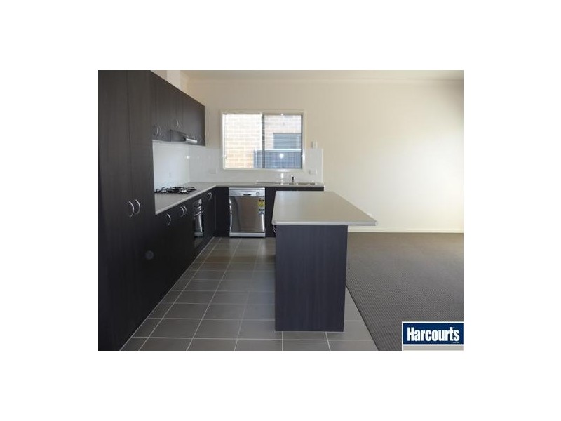 7 Dealbata Lane, Pakenham VIC 3810