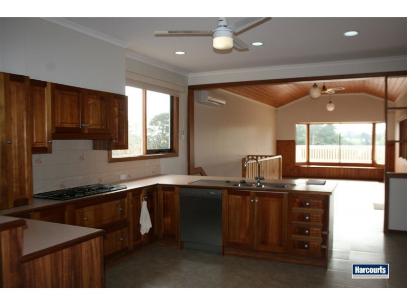 11 Leadbetter Road, Beaconsfield Upper VIC 3808