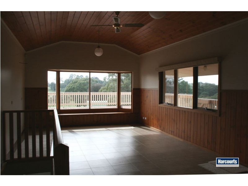 11 Leadbetter Road, Beaconsfield Upper VIC 3808