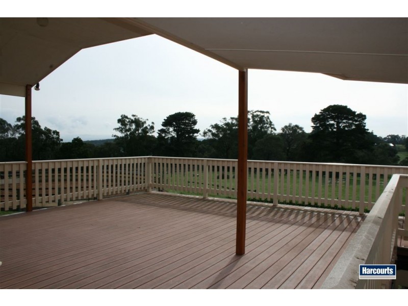 11 Leadbetter Road, Beaconsfield Upper VIC 3808