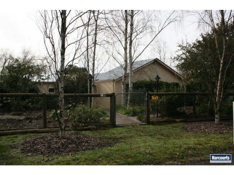 11 Leadbetter Road, Beaconsfield Upper VIC 3808