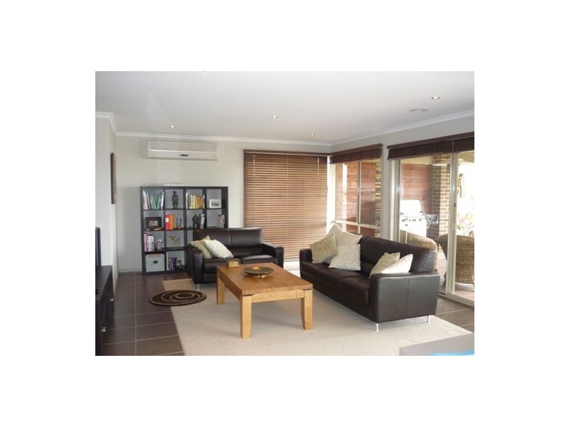 10 Selwyn Court, Berwick VIC 3806