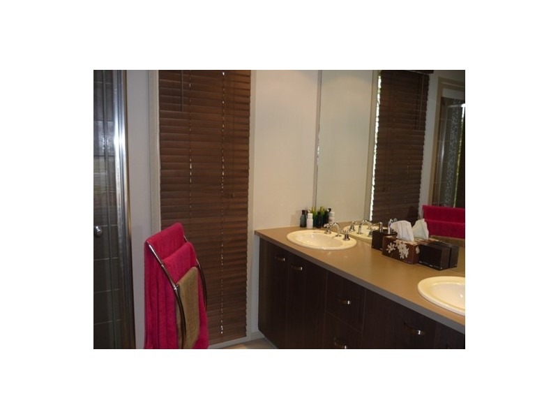 10 Selwyn Court, Berwick VIC 3806