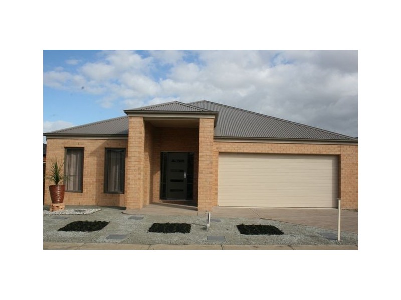 19 Dandelion Drive, Berwick VIC 3806