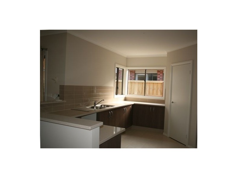 19 Dandelion Drive, Berwick VIC 3806