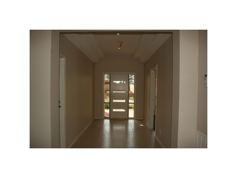 19 Dandelion Drive, Berwick VIC 3806