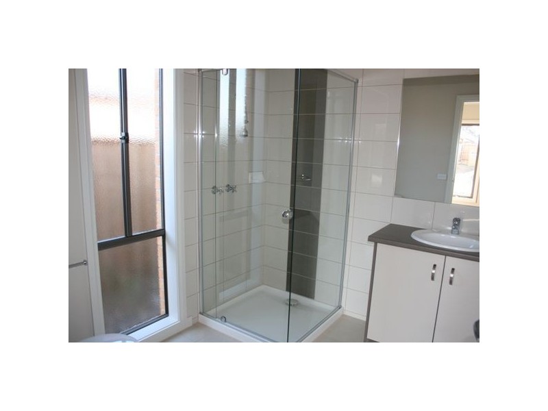 19 Dandelion Drive, Berwick VIC 3806