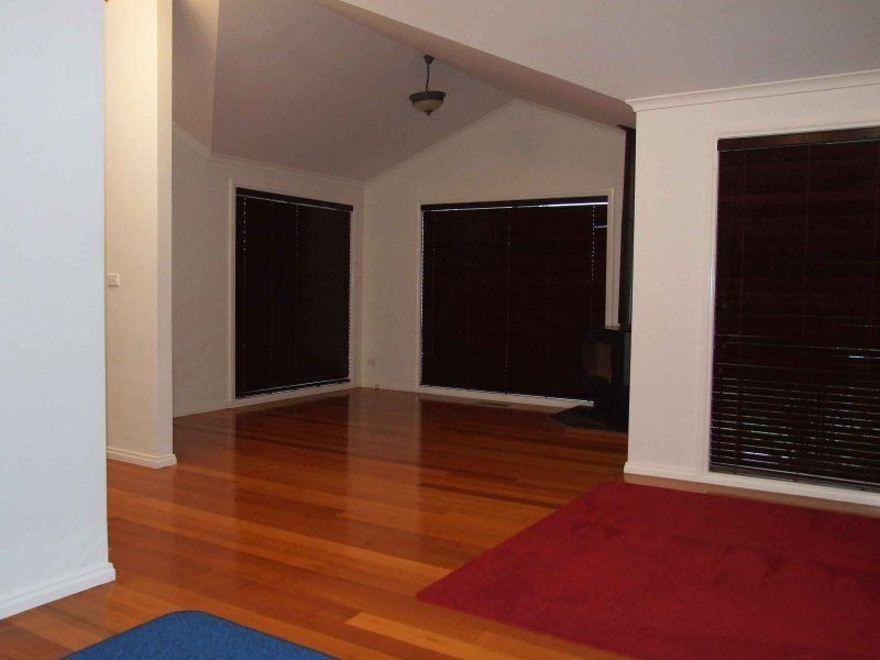 16 Wanderer Court, Berwick VIC 3806