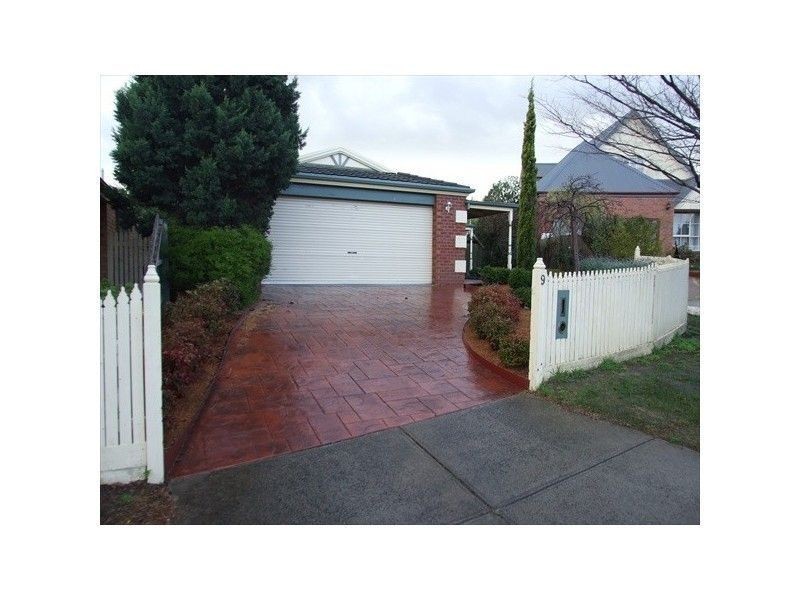 9 Shane Court, Carrum Downs VIC 3201