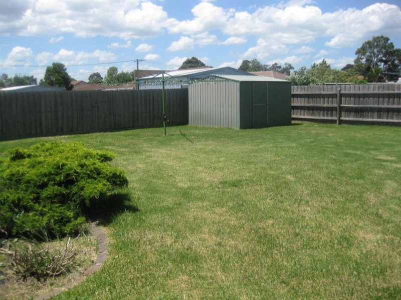 34 Greenwood Drive, Carrum Downs VIC 3201