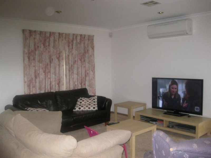 79 Sandfield Drive, Carrum Downs VIC 3201