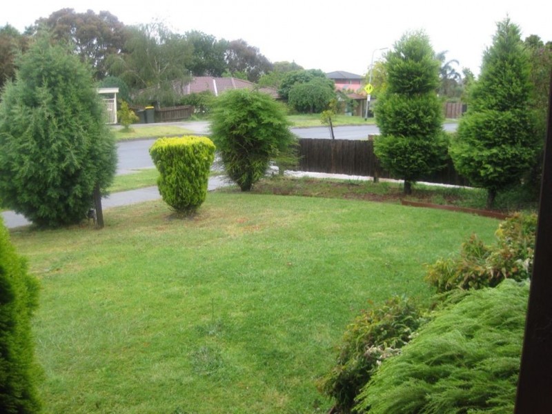 79 Sandfield Drive, Carrum Downs VIC 3201