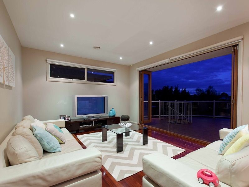 15 Niblick Circuit, Sandhurst VIC 3977