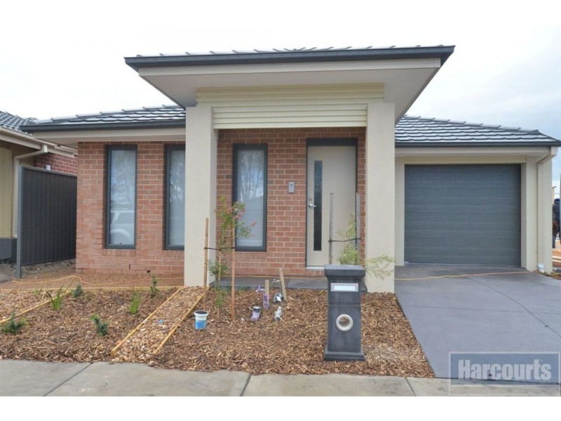 32 Jupiter Crescent, Cranbourne West VIC 3977