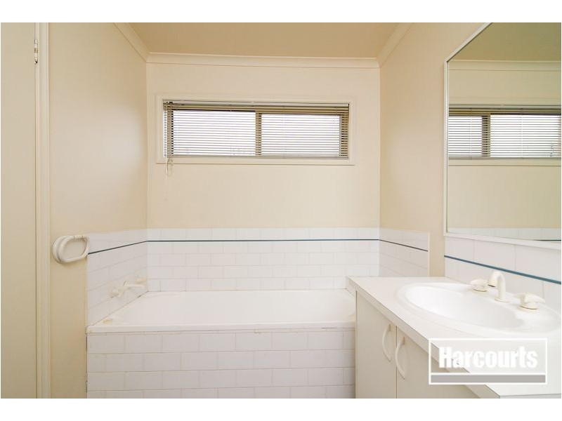 75 Greenwood Drive, Carrum Downs VIC 3201
