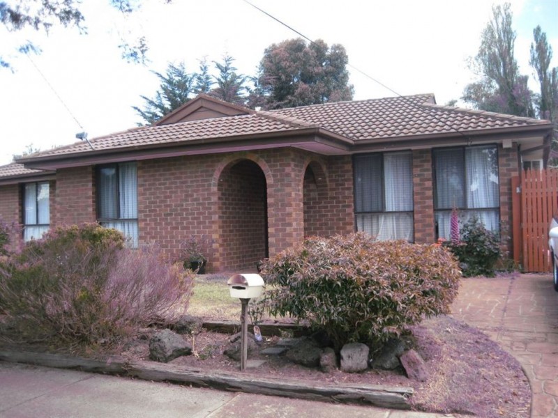 6 Honeyeater Place, Carrum Downs VIC 3201