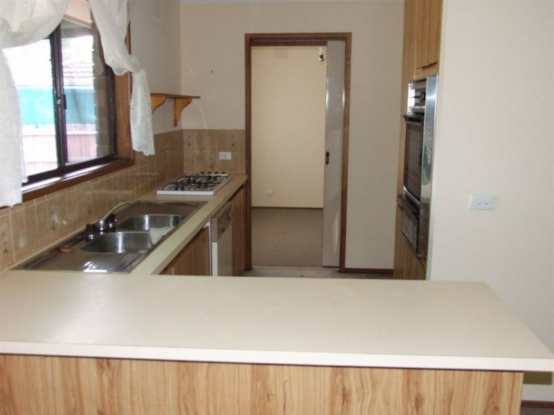 6 Honeyeater Place, Carrum Downs VIC 3201