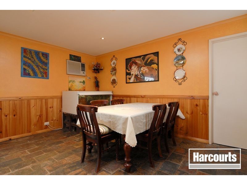 32 Rowellyn Avenue, Carrum Downs VIC 3201