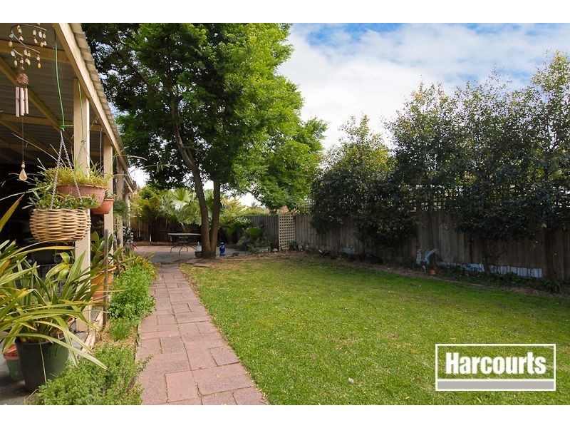 32 Rowellyn Avenue, Carrum Downs VIC 3201