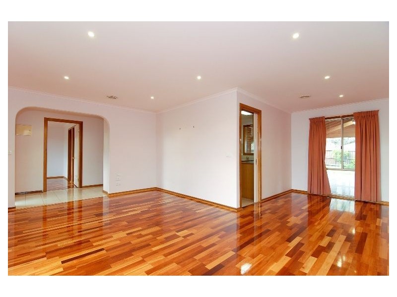 10 Maplewood Court, Carrum Downs VIC 3201