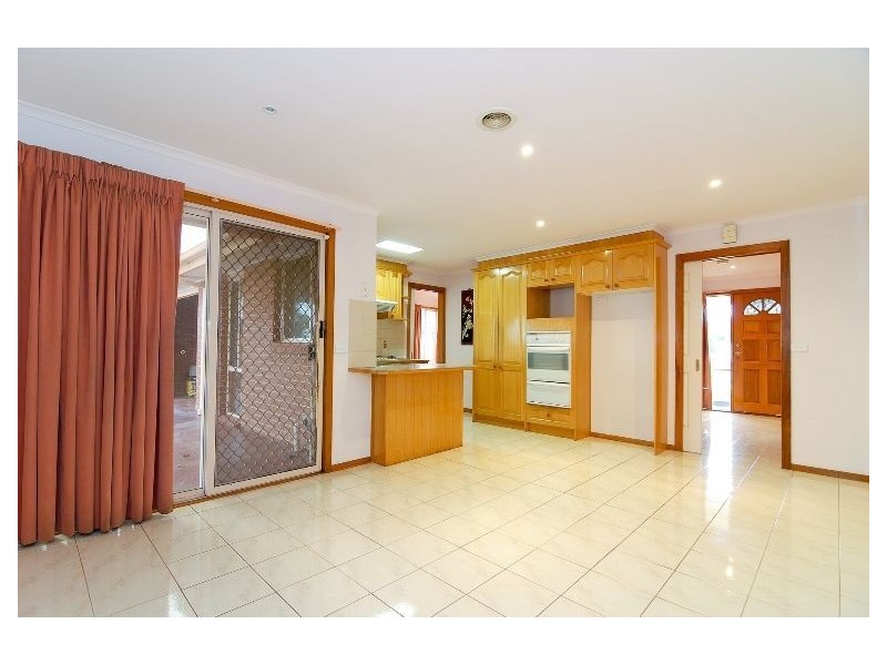 10 Maplewood Court, Carrum Downs VIC 3201