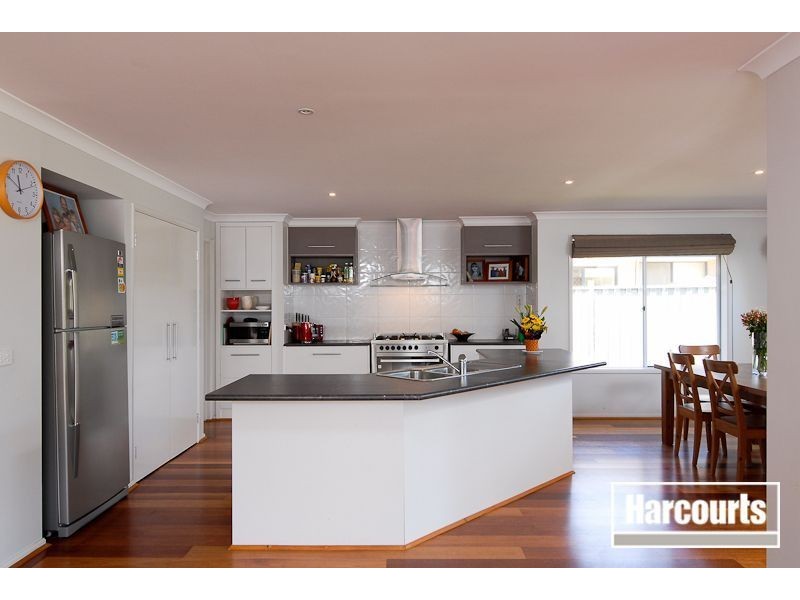 94 Sandhurst Boulevard, Sandhurst VIC 3977