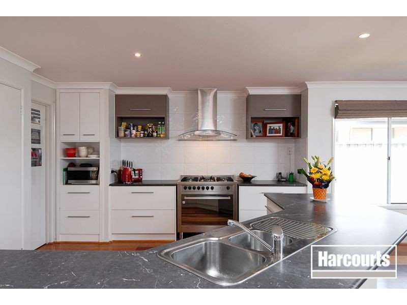 94 Sandhurst Boulevard, Sandhurst VIC 3977