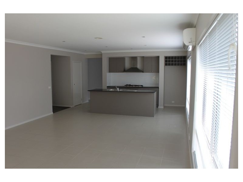 28 Wodalla Circuit, Sandhurst VIC 3977