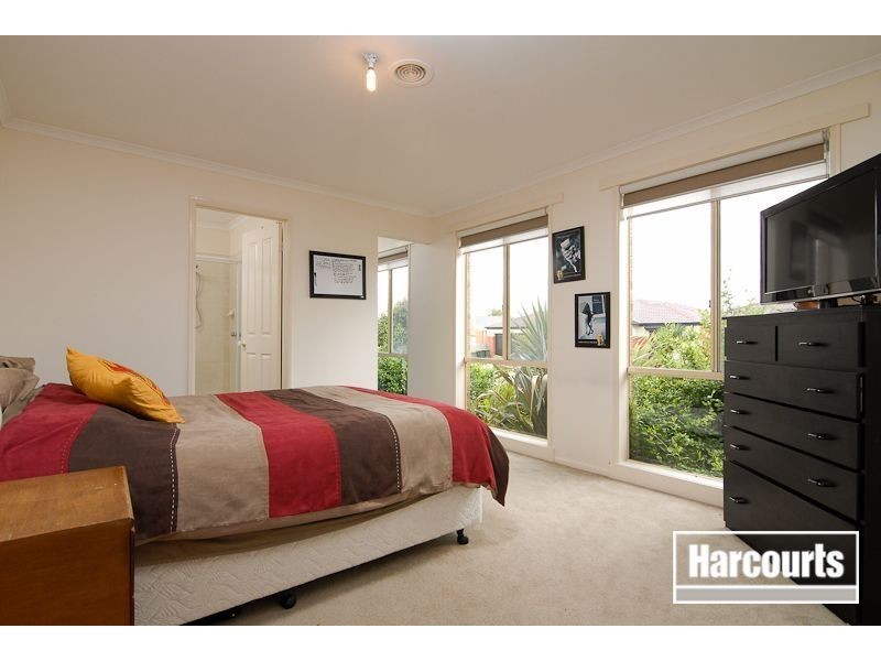 6 Esta Court, Carrum Downs VIC 3201